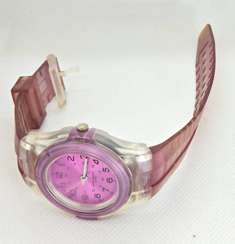 Quartz analog wristwatch - quartz,