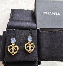 CHANEL CC Heart Drop earrings
