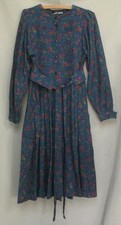 Vintage Vivien Smith Viyella tea dress midi floral wool green prairie style  8