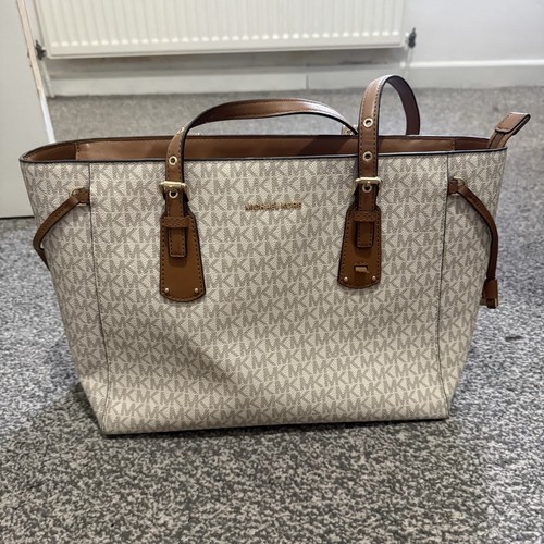 Authentic michael kors voyager - michael,