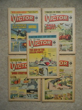 The Victor comics (x5)  Nos