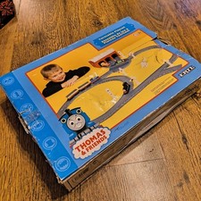 ERTL Thomas The Tank Engine & Friends Turntable with Engine Shed & Track 