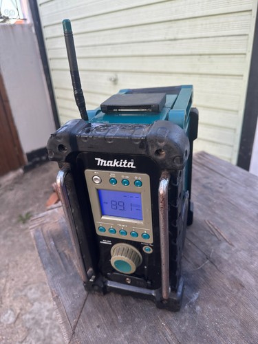 Makita bmr100 18v - fm/am, job