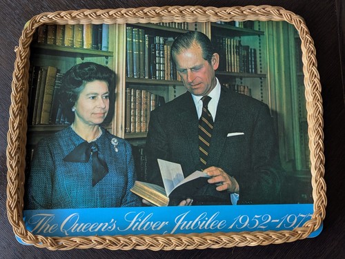 Vintage queen elizabeth - vintage,