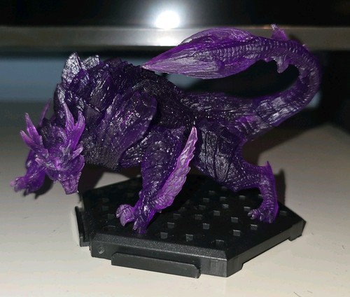 Monster hunter figure - monster, builder
