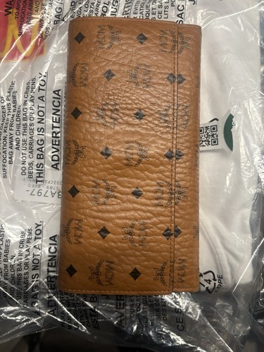 Authentic mcm large tri fold - tri,