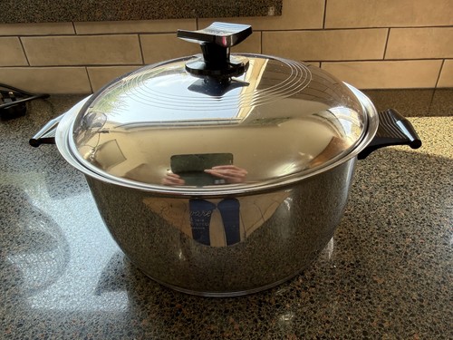 Large rena ware saucepan with - large,