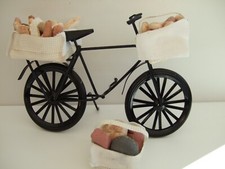 Dolls House - Baker`s delivery