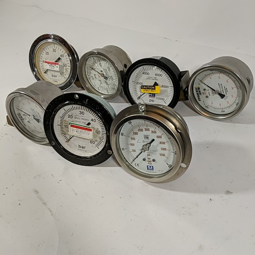 Job lot pressure gauges - lot,