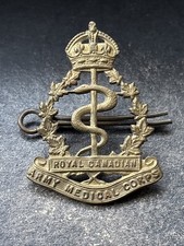 Royal Canadian Army Medical Corps, Genuine British Army Cap Badge. RCAMC. WW1