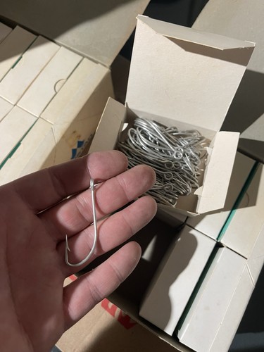 New old stock - mustad, 6/0