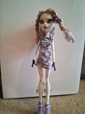Catrine DeMew  Ghoul Chat Doll