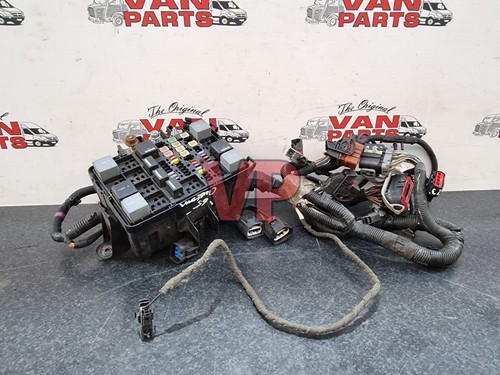 Ford transit custom fuse - ford,