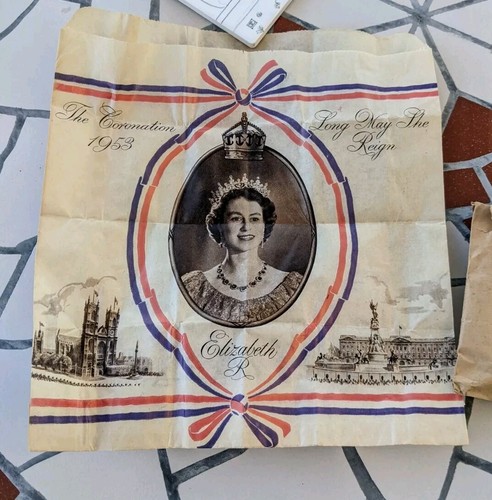 Vintage queen elizabeth ii - er,