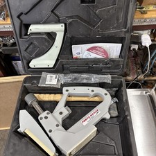 Porta Nailer Model 402 w/ Case