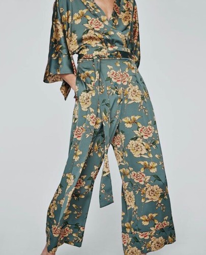 Nwot zara sage - nwot, green