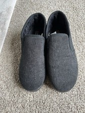 Thinsulate Slippers Size 7 