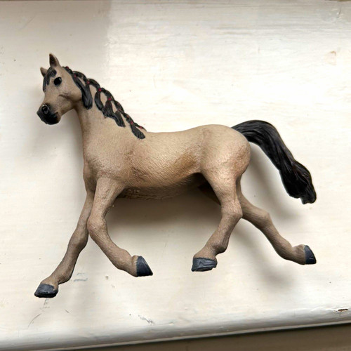Schleich grey dun arabian mare - schleich,