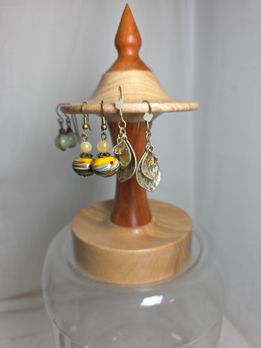 Earring stand light dark - light, or