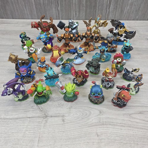 Skylanders figure bundle - skylanders,
