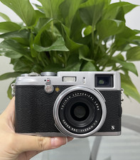 Fujifilm X100S 16.3MP Compact