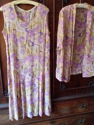 Vintage 1920s style dropped - style,