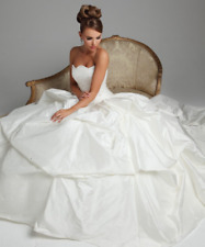 15 ? Arabella by Hollywood Dreams  |  Size 10  |  Ivory Silk Wedding Dress