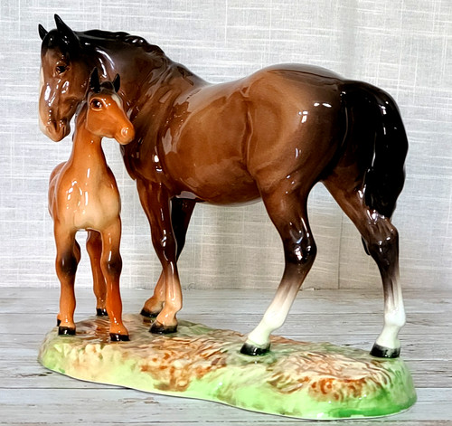 Beswick bay mare and chestnut - bay,
