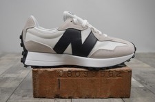 Women's New Balance Black &