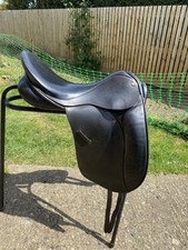 18” Black Silhouette Type