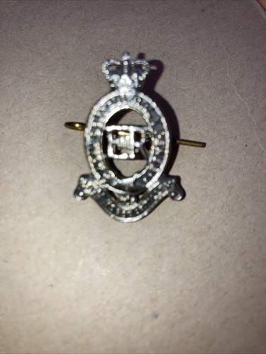 Military cap badge royal - military, (.