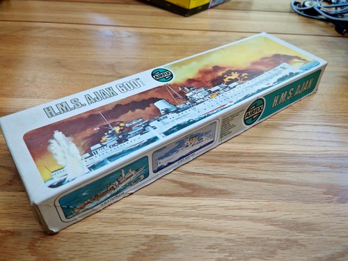 Airfix ajax 600 scale - 600,