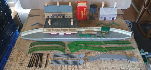 Hornby gauge station - hornby, oo