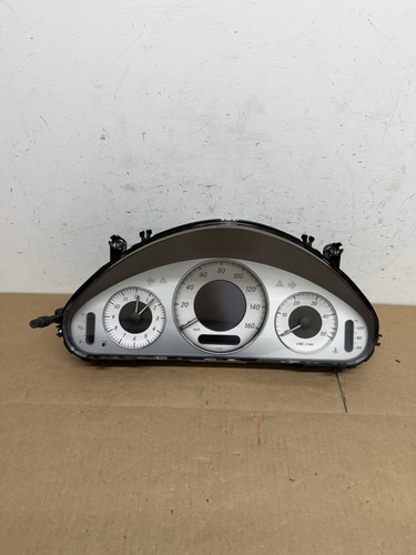 Mercedes class w211 06 - mercedes,