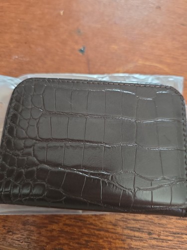 Zip around credit wallet - zip,