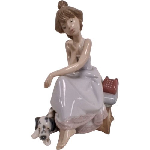 Lladro figurine lady - figurine,
