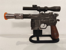 Han Solo DL-44 Blaster & Stand