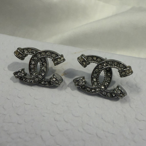 Logo silver tone clear - tone,
