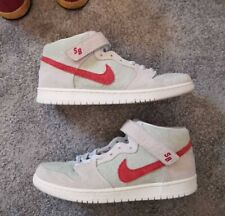 Nike SB Dunk Mid White Widow