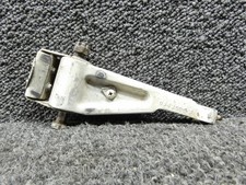 0841002-3 Cessna 310L Nose