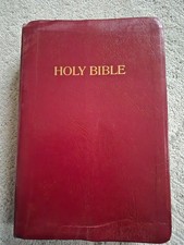 HOLY BIBLE NEW KING JAMES VERSION