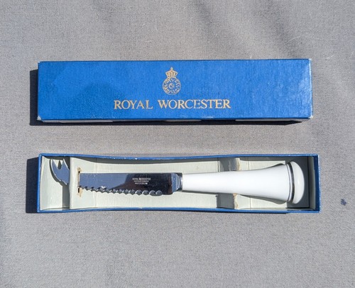 Royal worcester cheese knife - worcester,