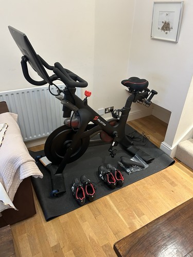 Peloton bike upright touch - peloton,