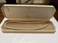 Lotus pearls box and pearls in