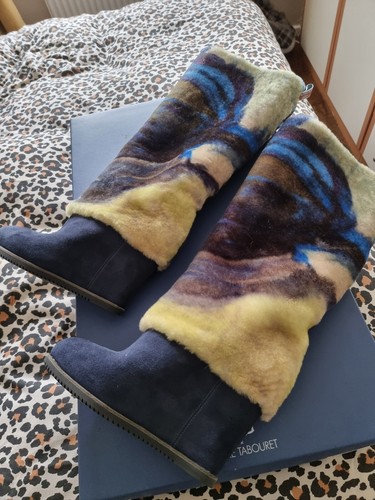 Ugg boots - ugg,