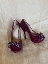 KG*Kurt Geiger Burgundy Crushed Velvet Heels With Jewel Decoration Size 40, UK 7