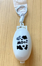 ZC429:  Takara Pocket Critter Mooo Cows Moving Keyring Keychain