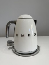 Smeg KLF03WHMUK 3000W 1.7L