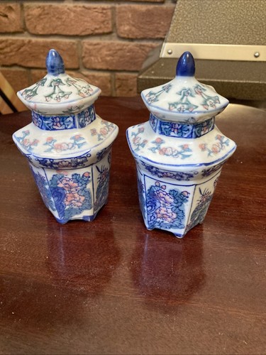 Pair vintage small chinese - pair, of
