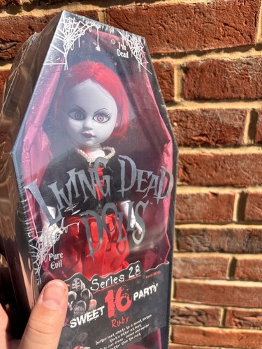 New living dead - dead, dolls